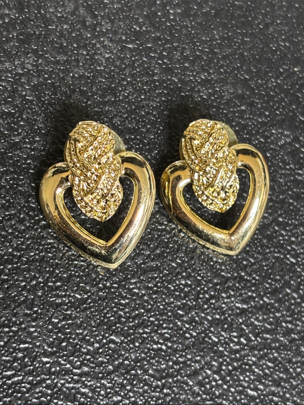 VTG Gold Heart Knot Pierced Post Earrings - Women Jewelry